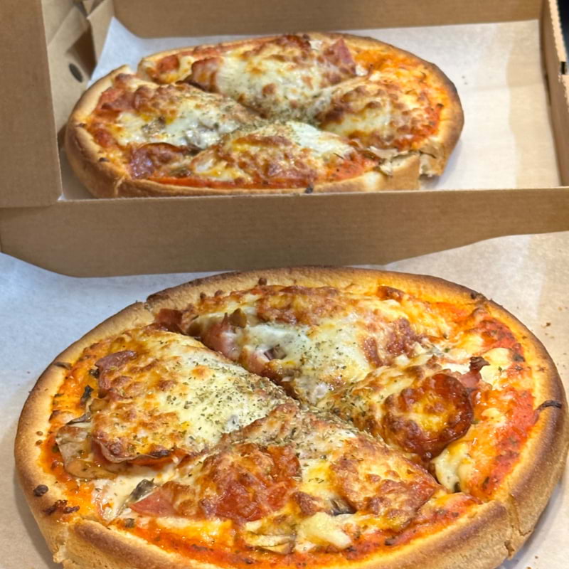 Amerikanska pizzor – Bild från Pizzeria Corella Östermalm av Saeed S. (2023-10-24)