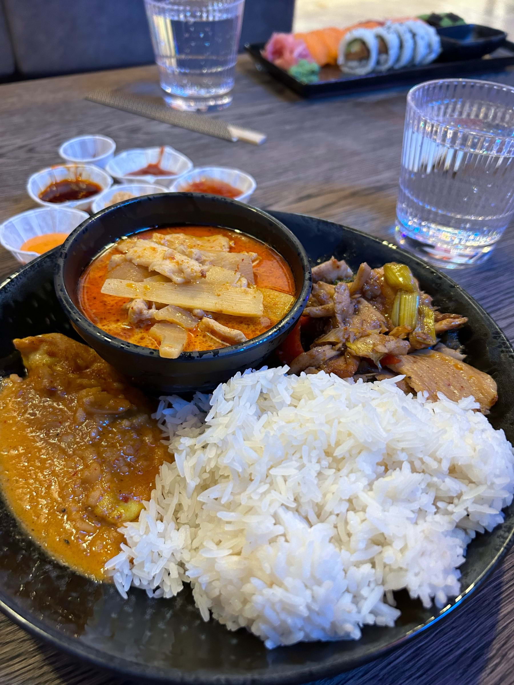 Red curry, Malaysian spicy chicken  – Photo from Pong Express Täby by Madiha S. (13/12/2023)