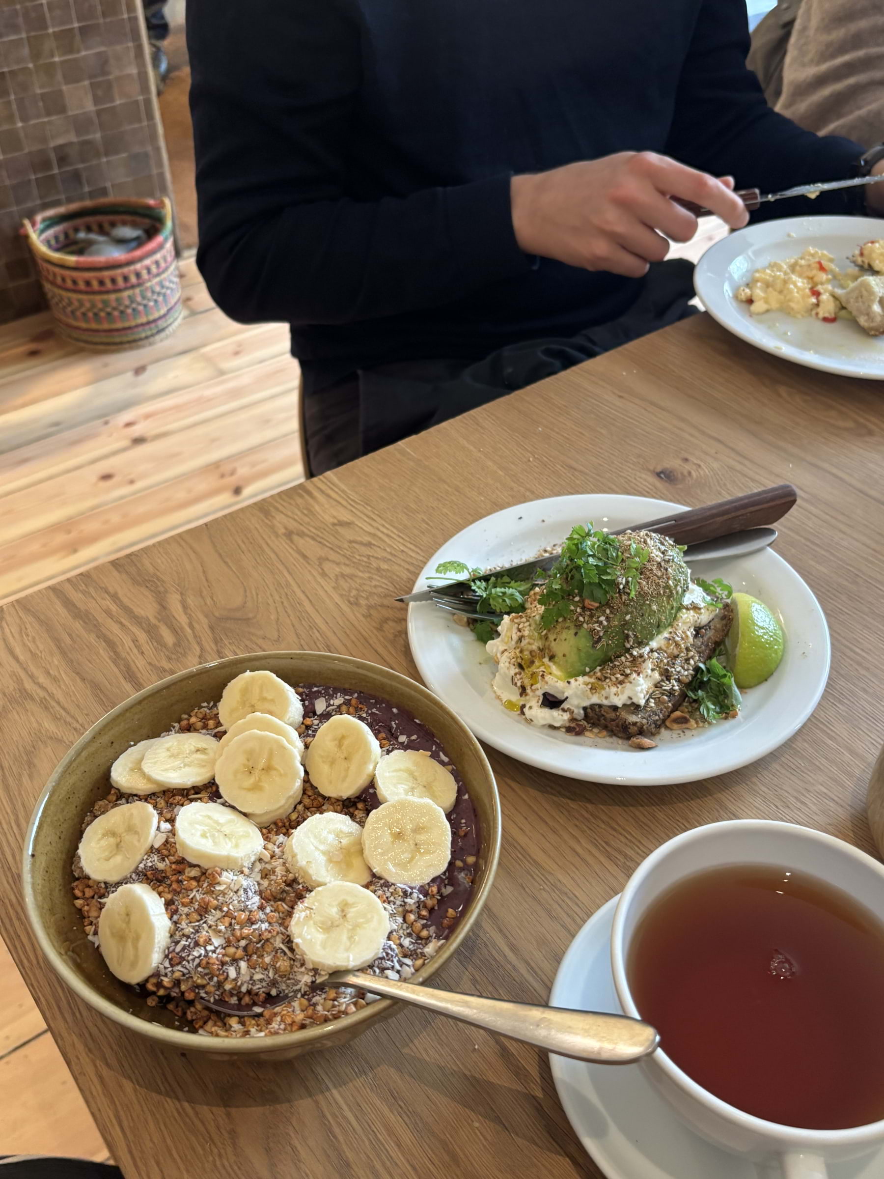 Acaibowl, avokadomacka – Photo from Pom & Flora Odengatan by Lisa M. (07/04/2026)