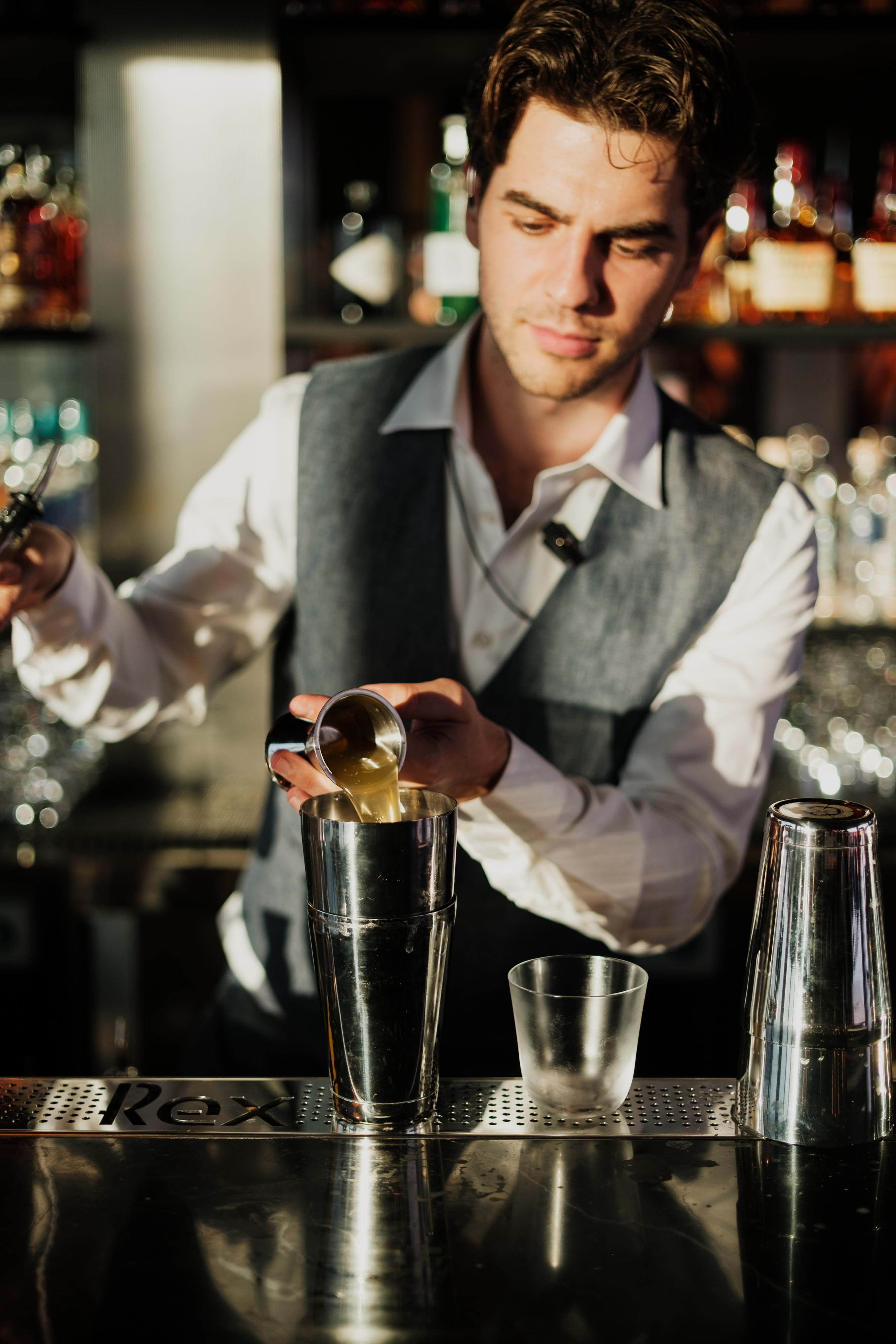 Rex Bar – Takbarer