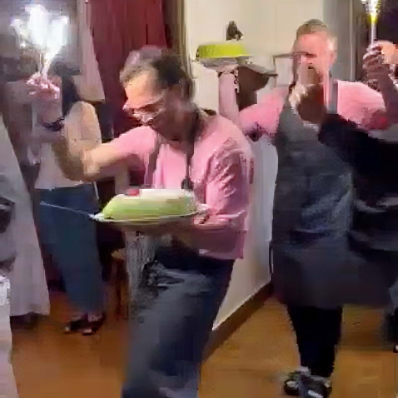 Celebrate Good Times🥳🕺 – Bild från Restaurang Art Hagastaden av Nujin T. (2025-07-07)