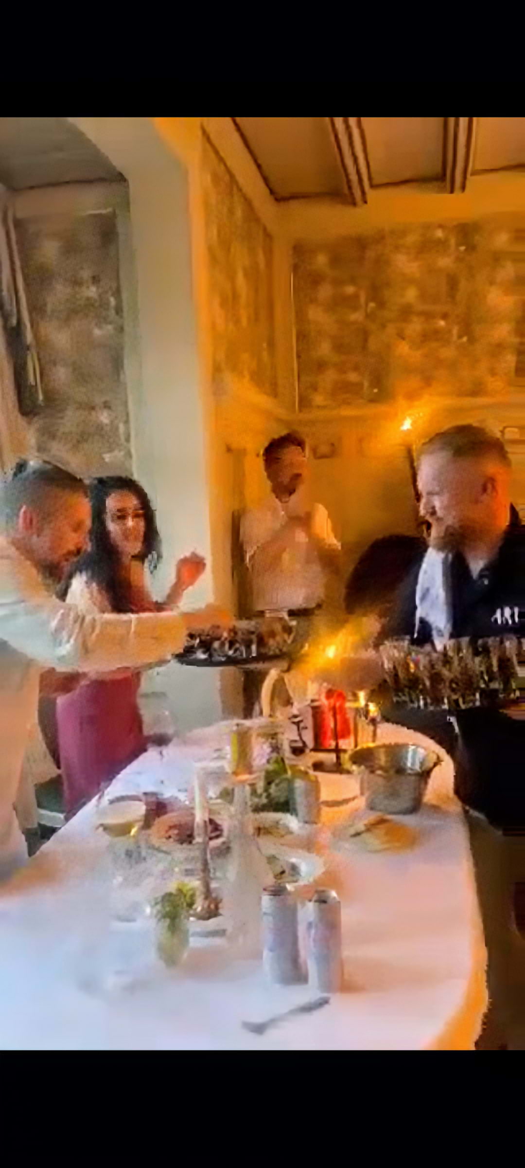 Festen fortsätter 💃🏽🍻 – Bild från Restaurang Art Hagastaden av Nujin T. (2025-07-07)