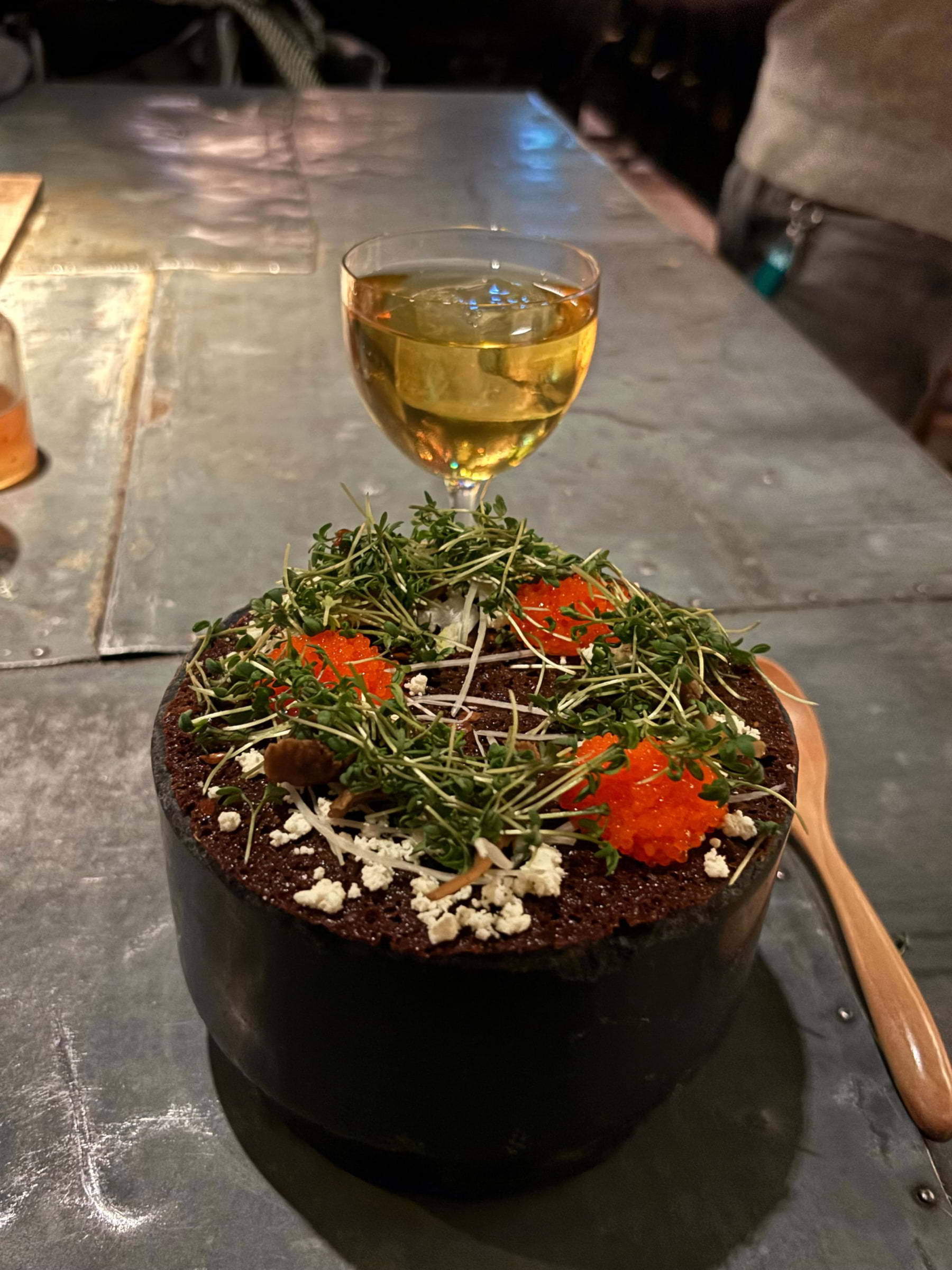Krispigt rågbröd med ostkräm och tångrom – Photo from Restaurang Hantverket by Lisa M. (12/12/2025)