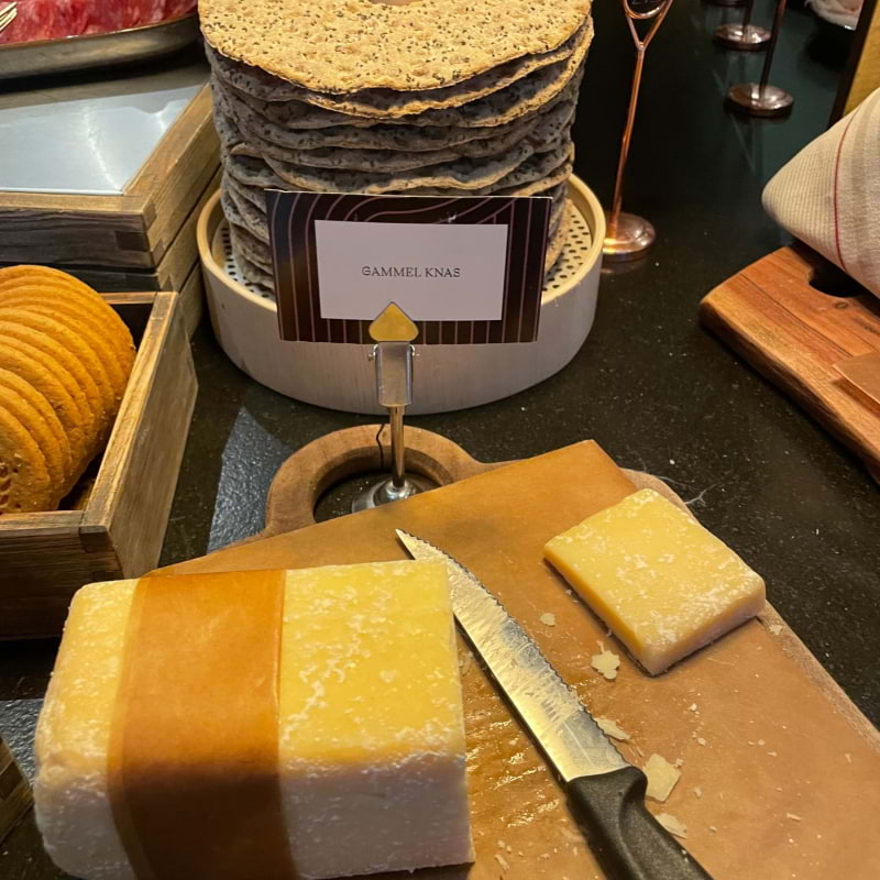 Arla unika ost på buffén bara det är ju 🌟 – Bild från Ruth Stockholm av Katrine L. (2024-02-11)