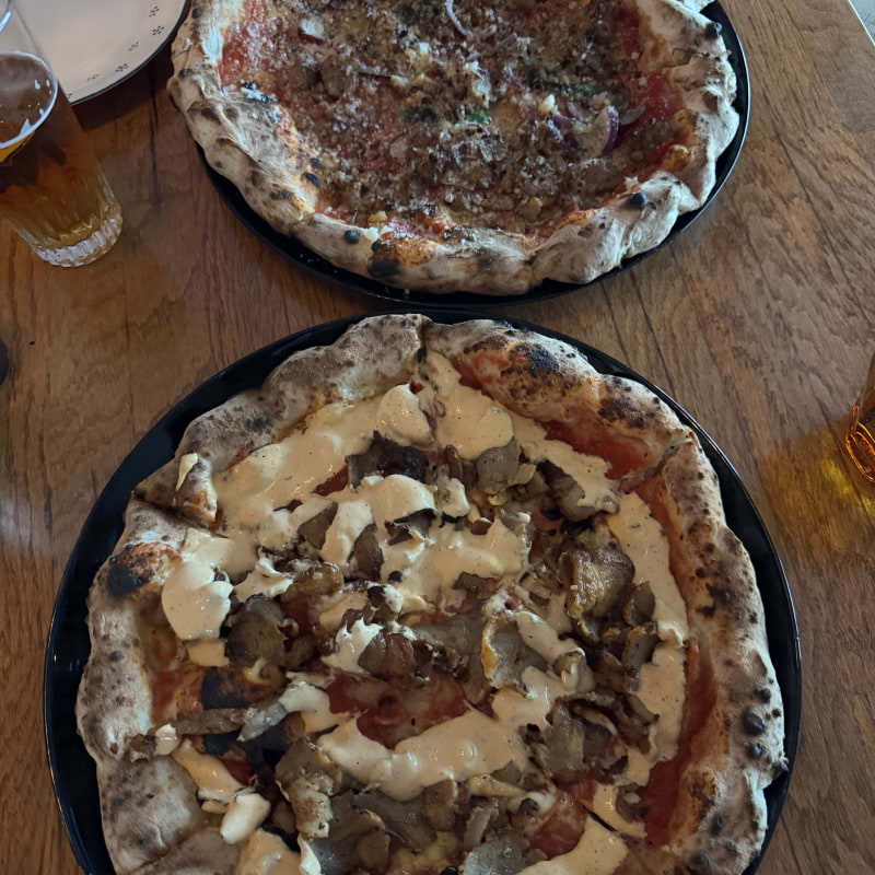 Salsiccia & kebabpizza – Bild från Savoj Pizza Vasastan av Julia H. (2025-05-11)
