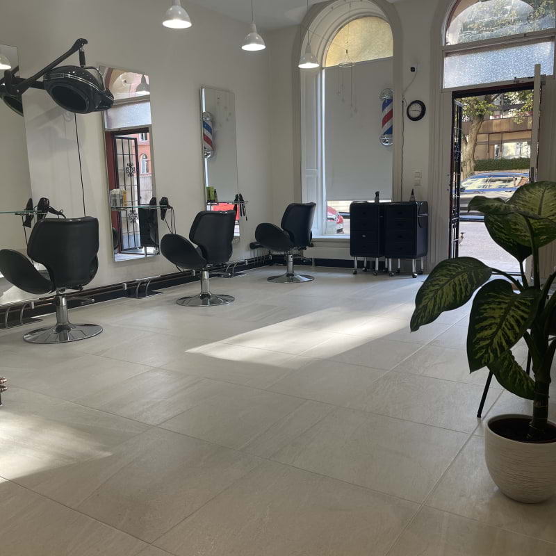 Bild från Salong Banéret av Perwin B. (2025-10-15)