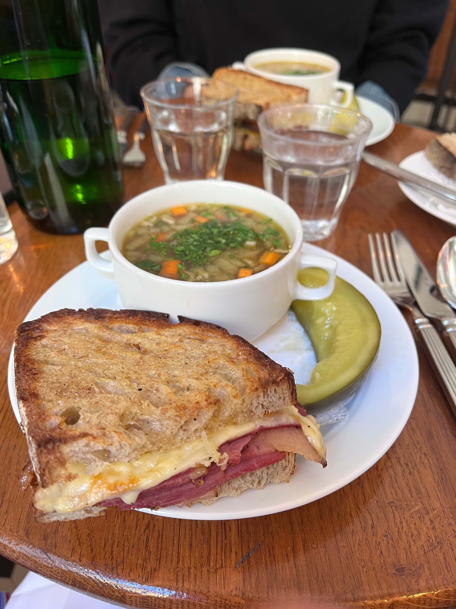 Bild från Schmaltz Bar & Delicatessen av Birgitta B. (2026-04-24)