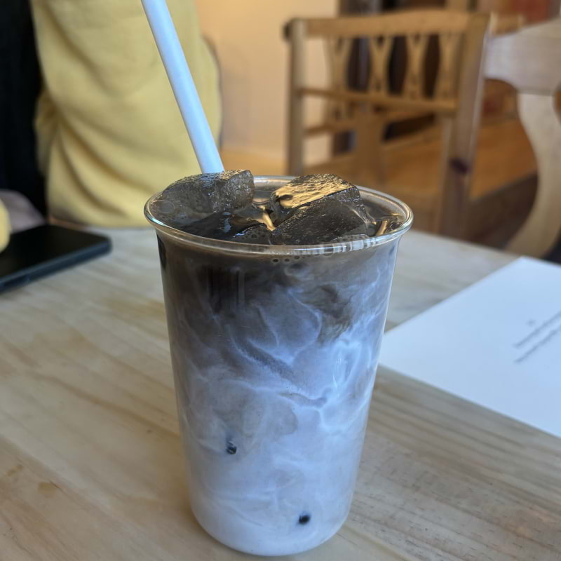 Iced houjicha &ndash; Photo from Studio Canteen by Lisa&nbsp;M. (24/02/2026)