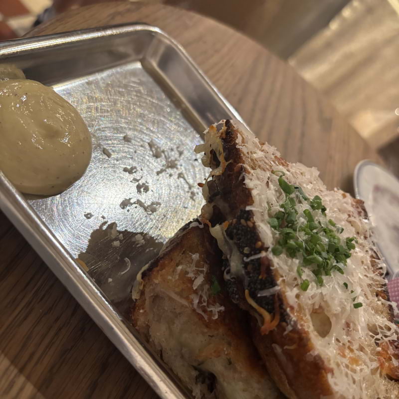 Kantarell sm&ouml;rg&aring;s med parmesan &ndash; Billede fra Stora Bageriet &Ouml;stermalm af Madiha&nbsp;S. (11.08.2026)