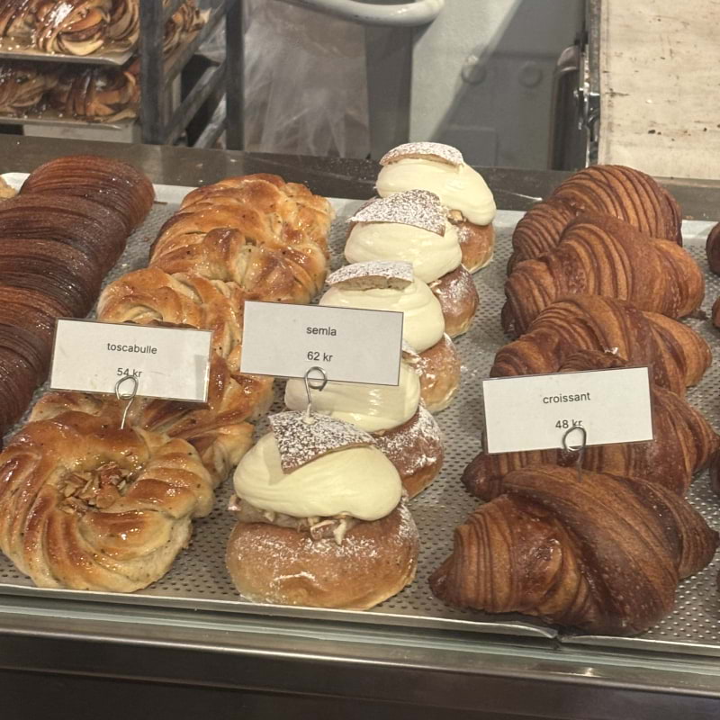 Bulle, semla, croissant &ndash; Bild fr&aring;n Stora Bageriet &Ouml;stermalm av Lisa&nbsp;M. (2026-01-25)