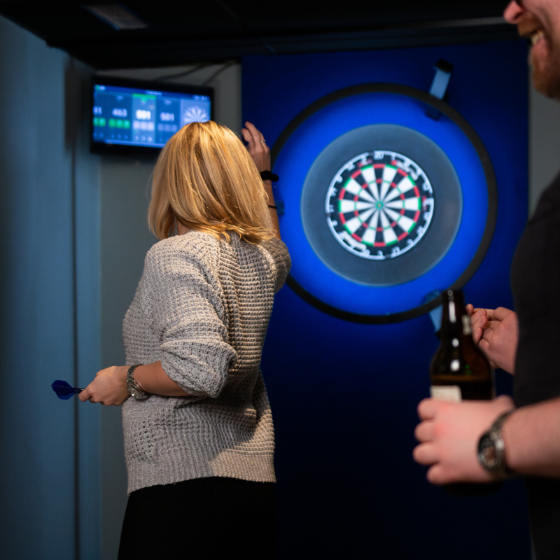 Sj&auml;lvr&auml;knande dart p&aring; Sumpan Bowling i Sundbyberg &ndash; Billede fra Sundbybergs Bowlinghall af Sundbybergs&nbsp;B. (05.10.2026)