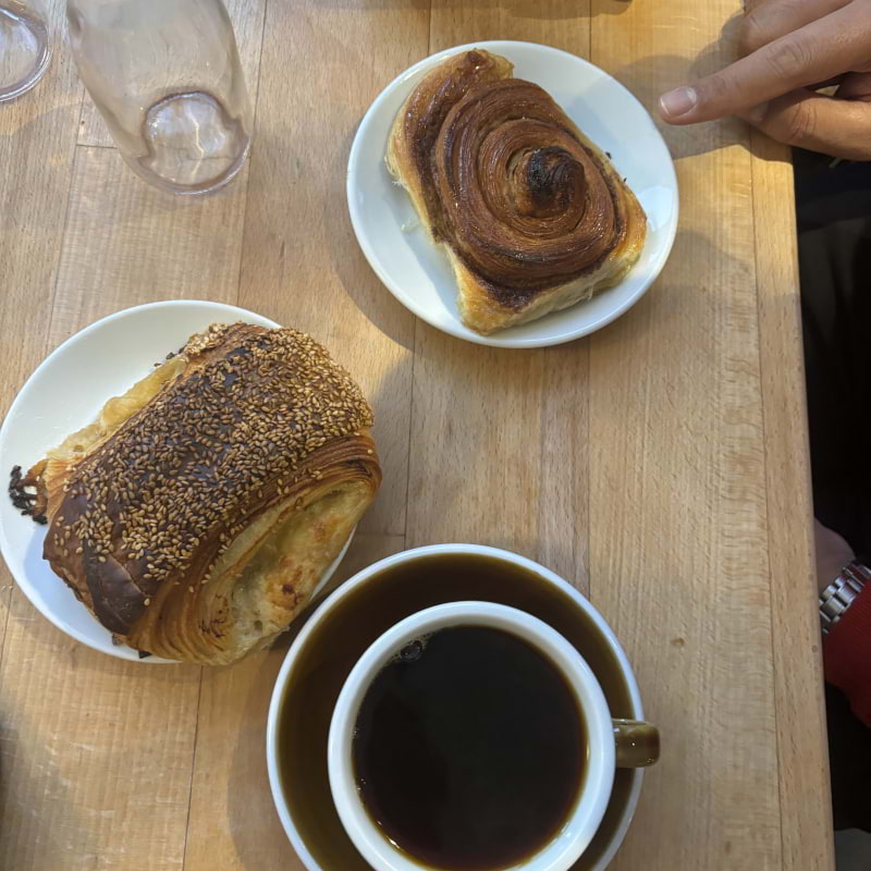 Salt croissant och kanel swirl – Photo from Svedjan Bageri by Madiha S. (12/10/2024)