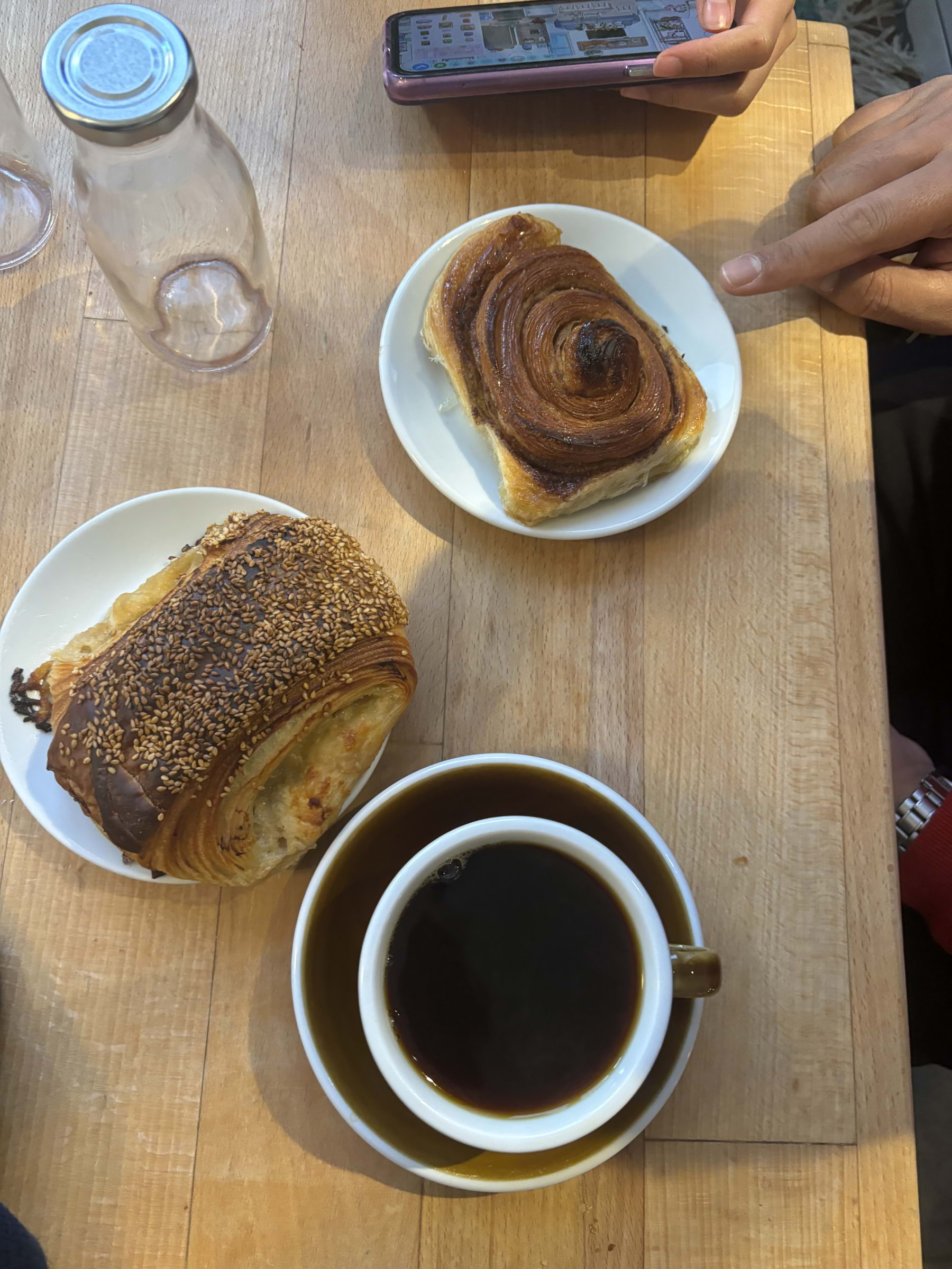 Salt croissant och kanel swirl – Photo from Svedjan Bageri by Madiha S. (12/10/2024)