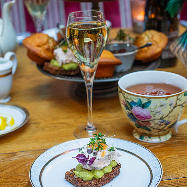 Afternoon tea &middot; Swing by Golfbaren