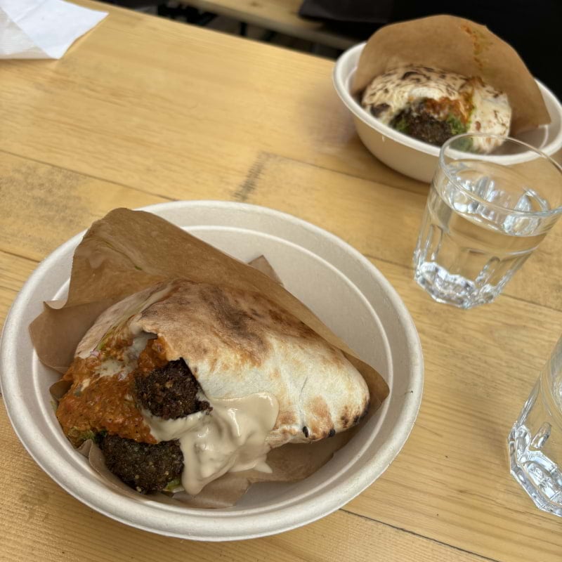 Falafel i pita – Bild från Ta'ameya Tegnérgatan av Lisa M. (2024-09-04)