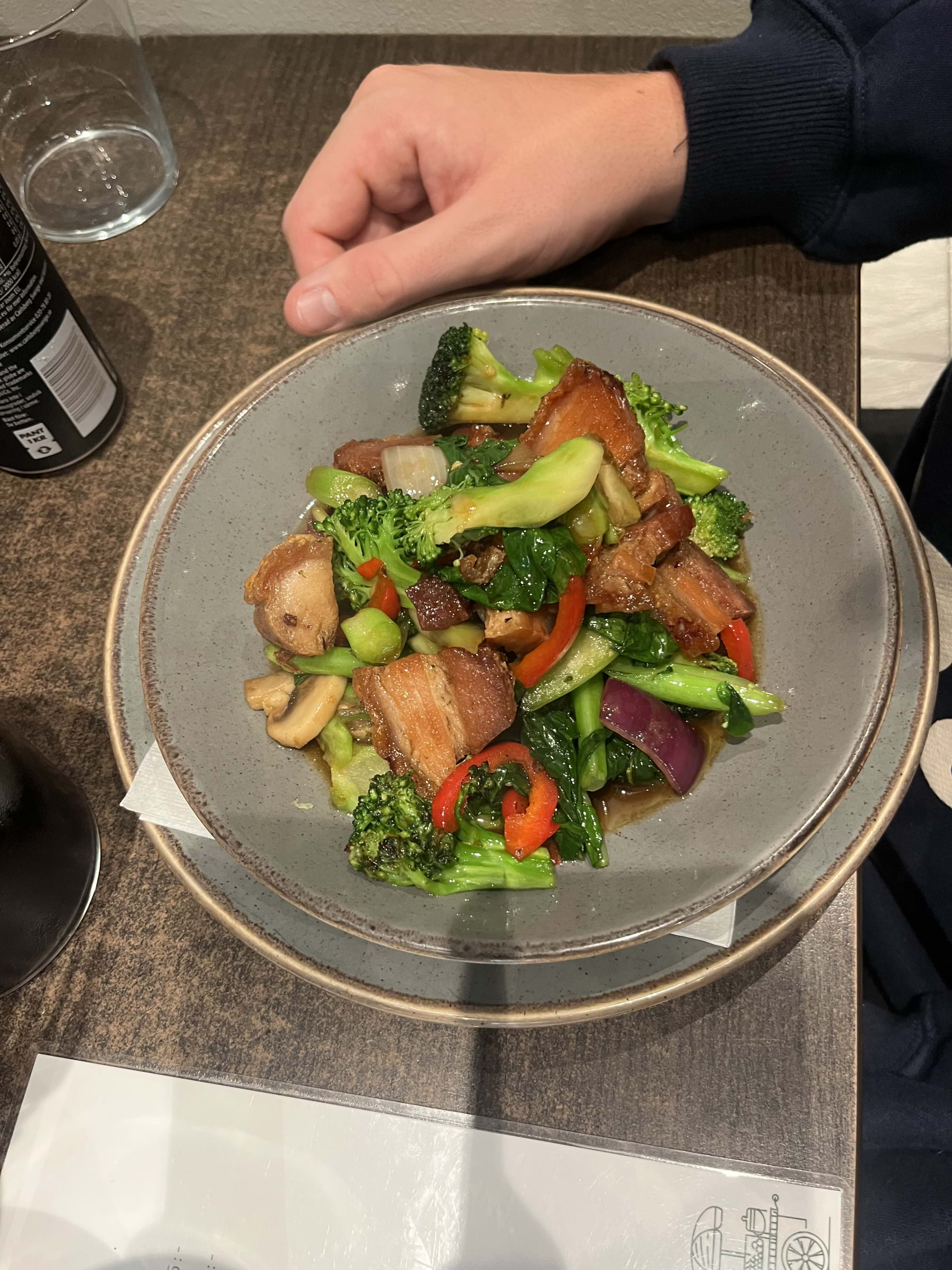 Photo from Thongwiset by Moa L. (26/10/2025)