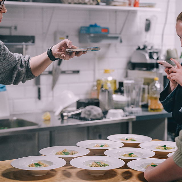 Thatsup Event: Cook-along med Karin Jamil