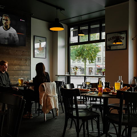 Omslagsbild till listan Vill gå hit av Bettina F.