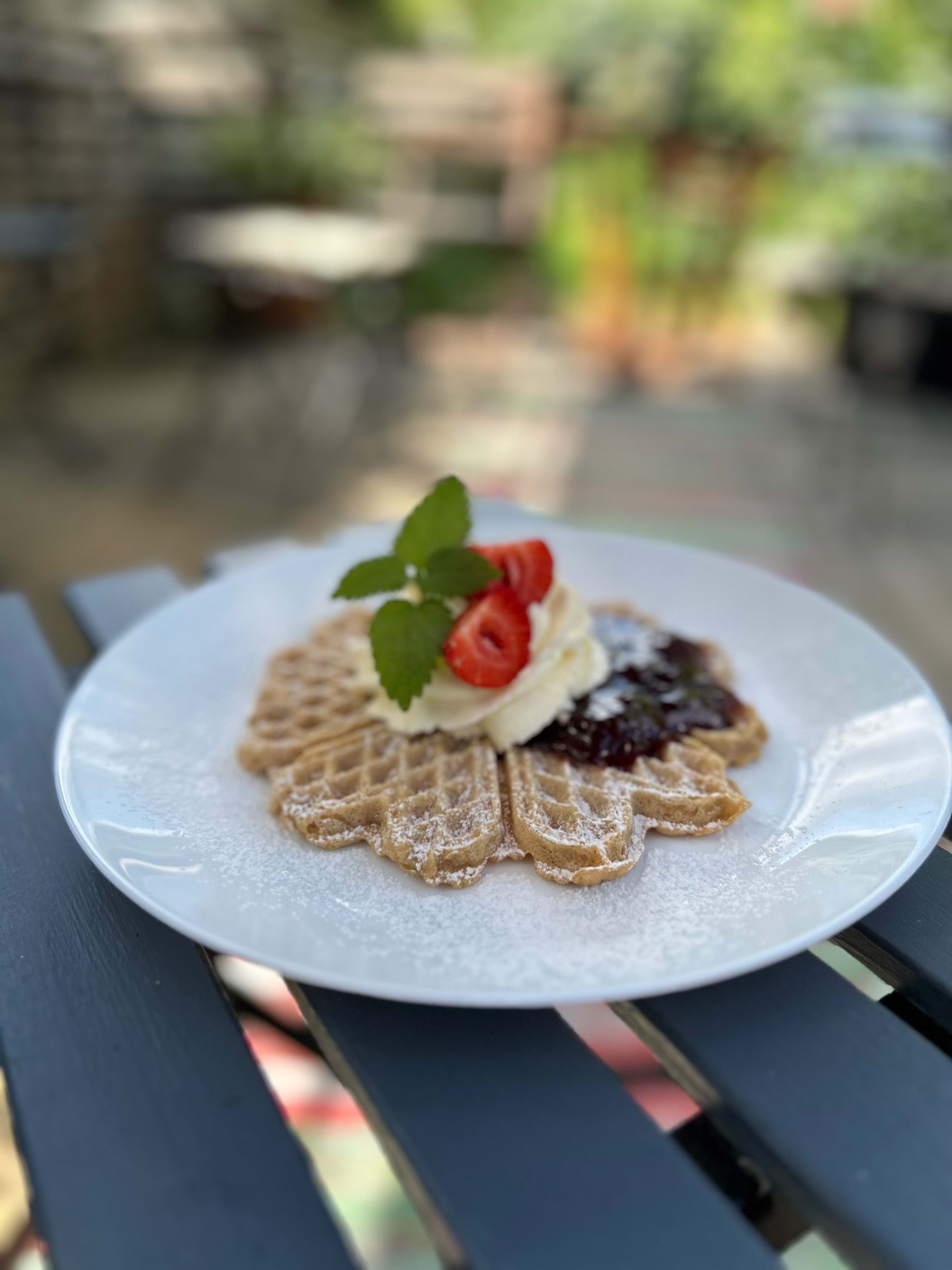 Desserv&aring;ffla  &ndash; Bild fr&aring;n Tr&auml;dg&aring;rdsfika av Malin&nbsp;P. (2023-07-11)