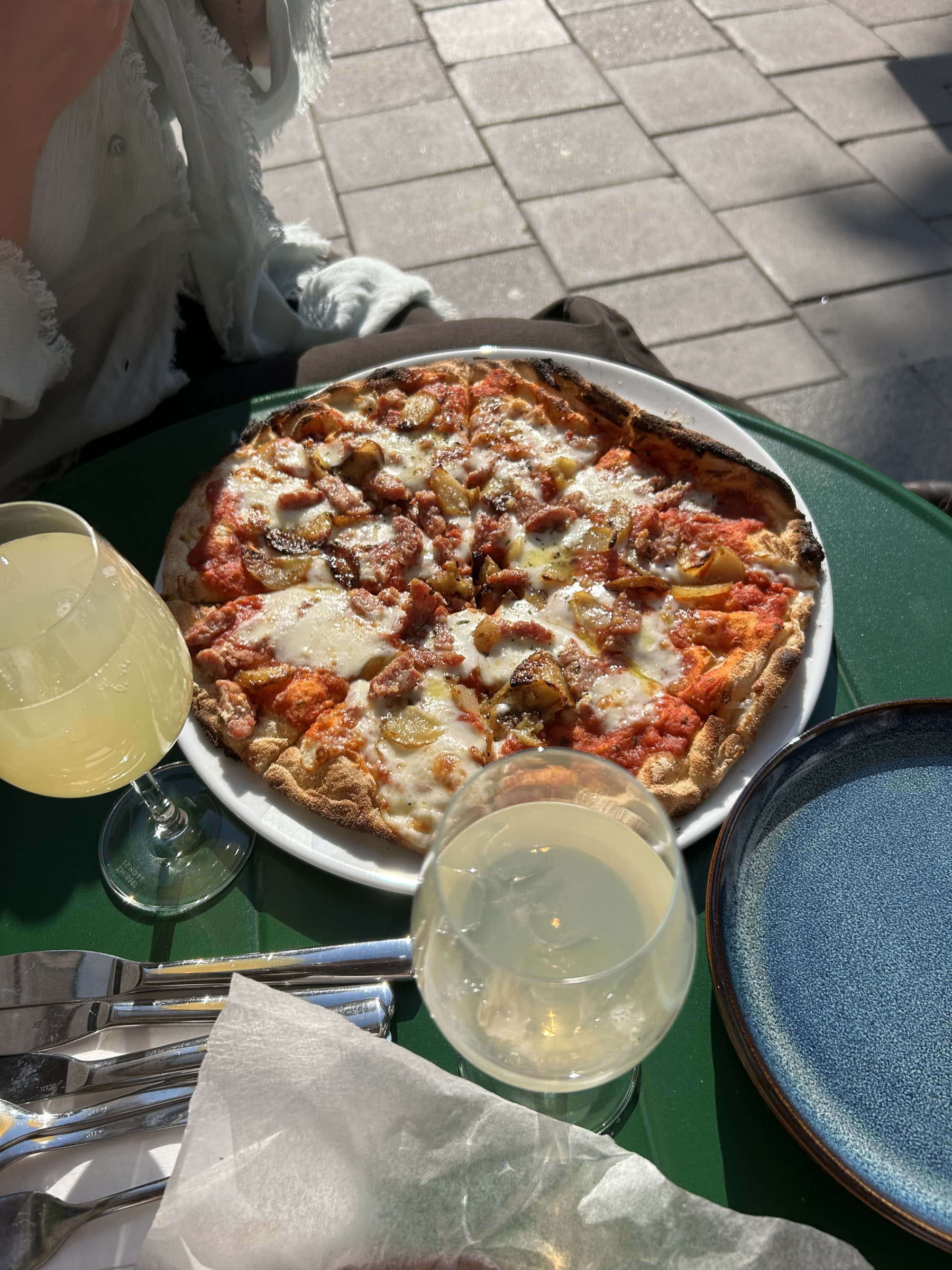 Bild från Tropical un pezzo d'Italia av Elsa L. (2025-06-09)