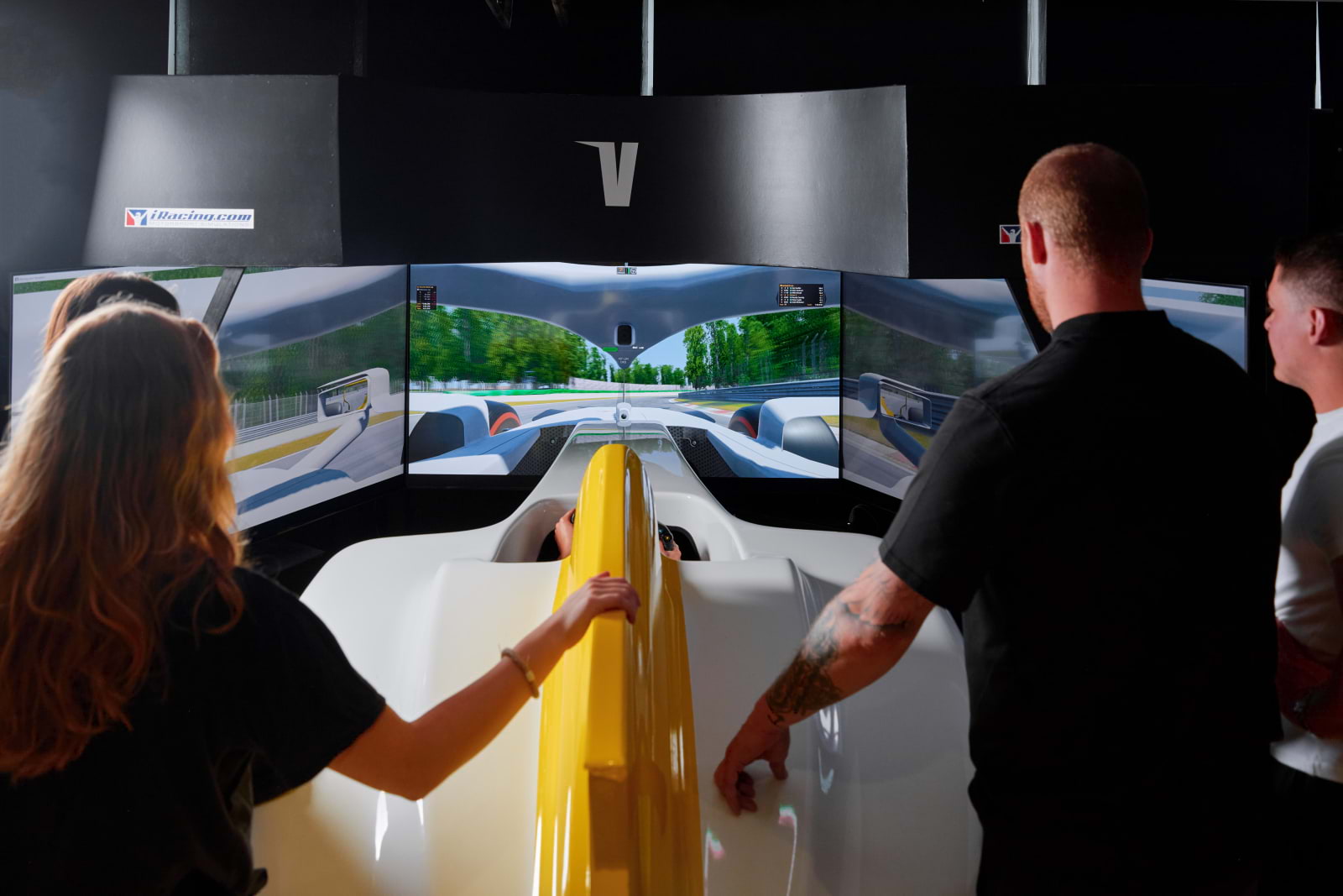 V Mac Racing V-Racing – Simulator, Aktivitet – Hägersten-Liljeholmen, Stockholm