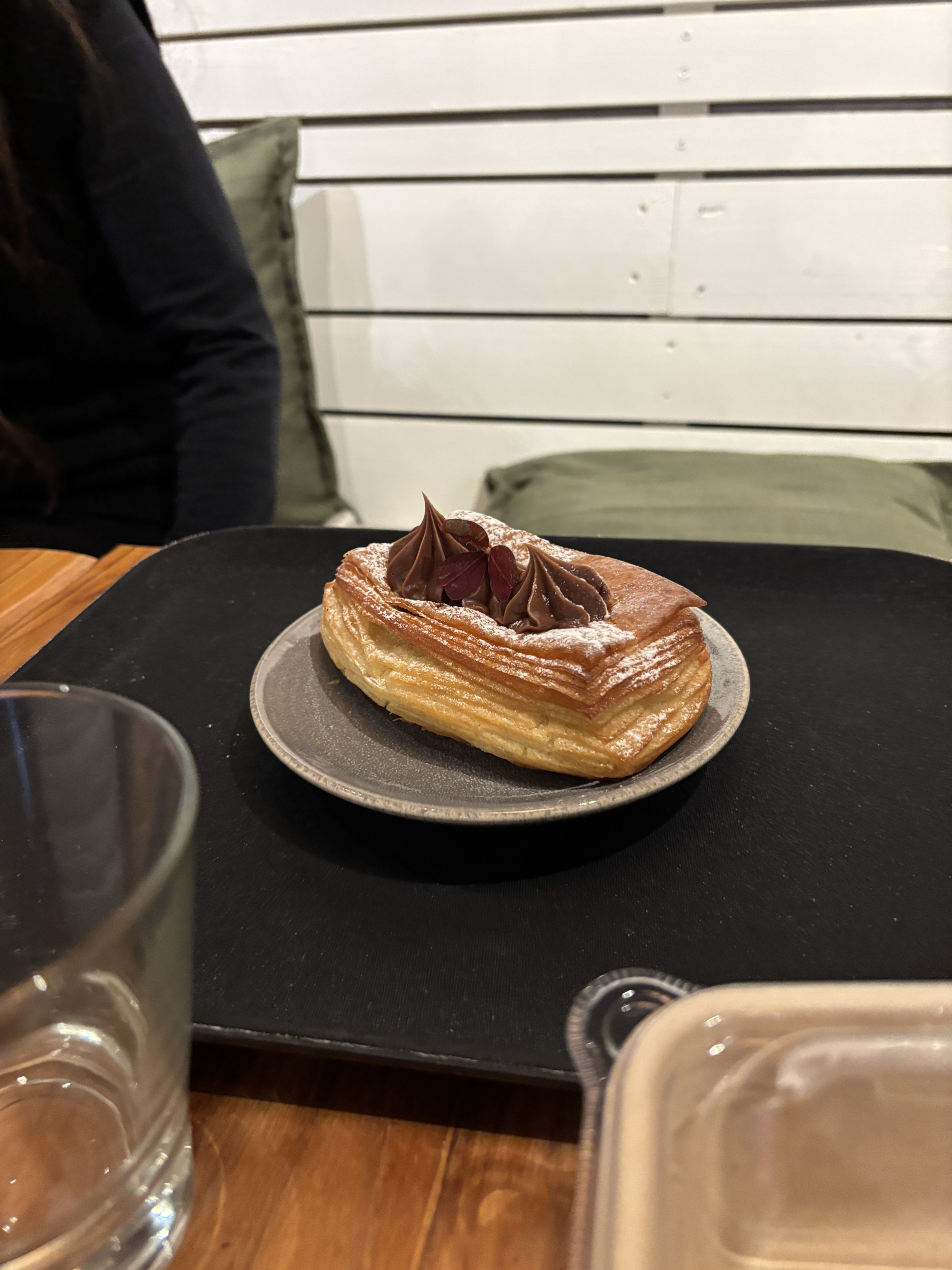 Wienerbröd med björnbär fyllning – Billede fra Vallentuna Stenugnsbageri Sollentuna af Madiha S. (15.10.2026)