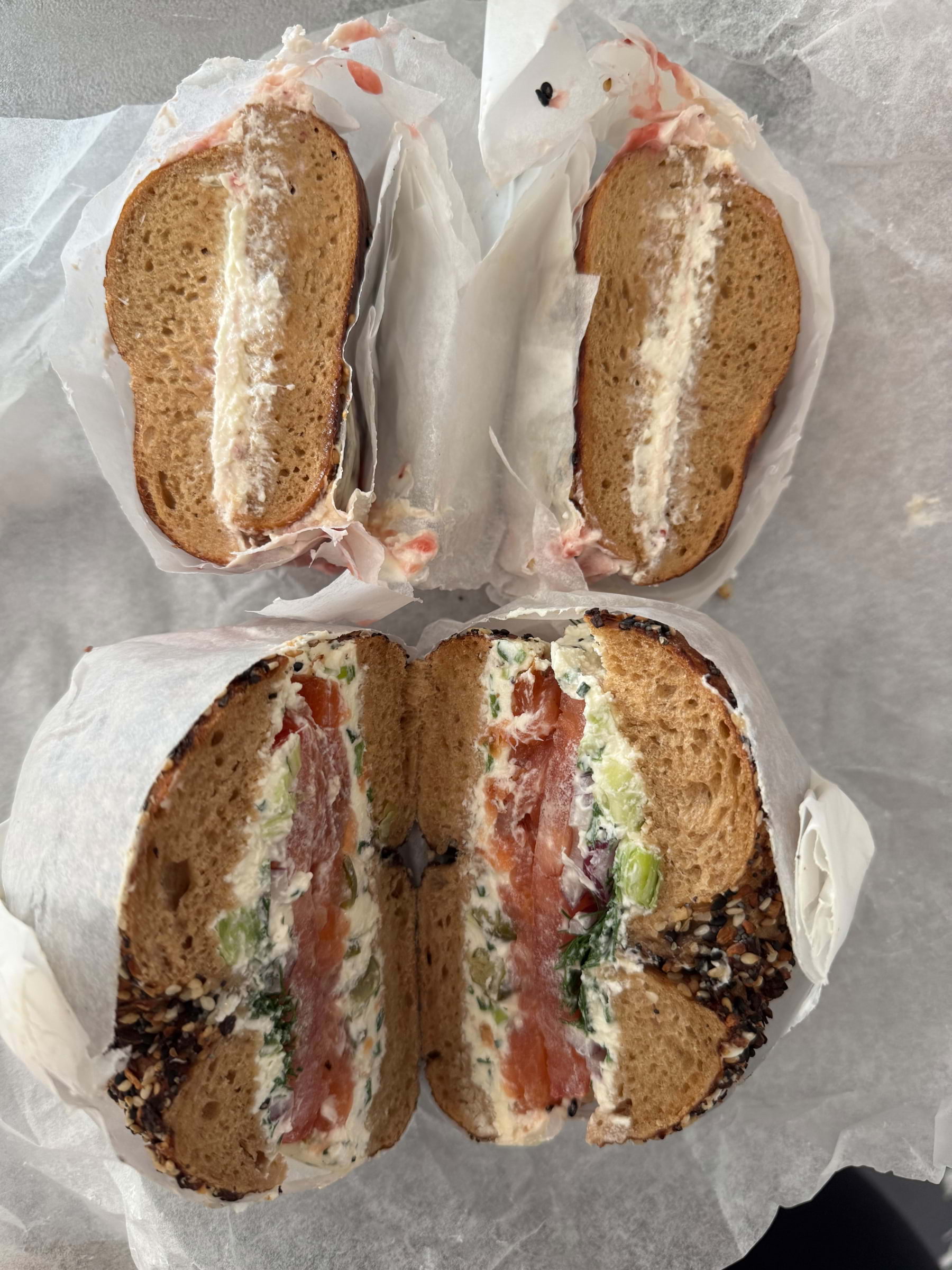 Bild från Village Bagels av Julia H. (2025-09-14)