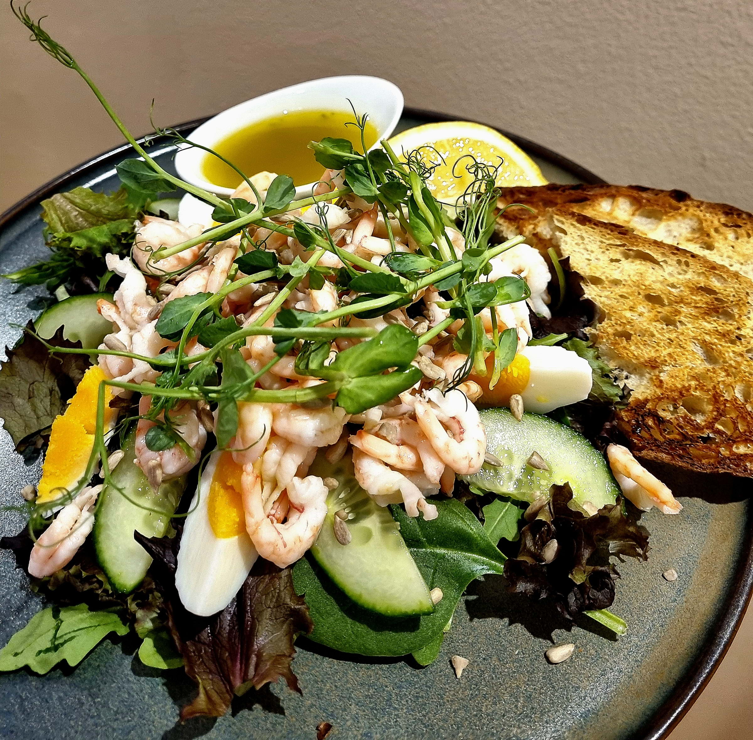 Räksallad – Bild från Weindels Konditori av Maria A. (2025-10-14)