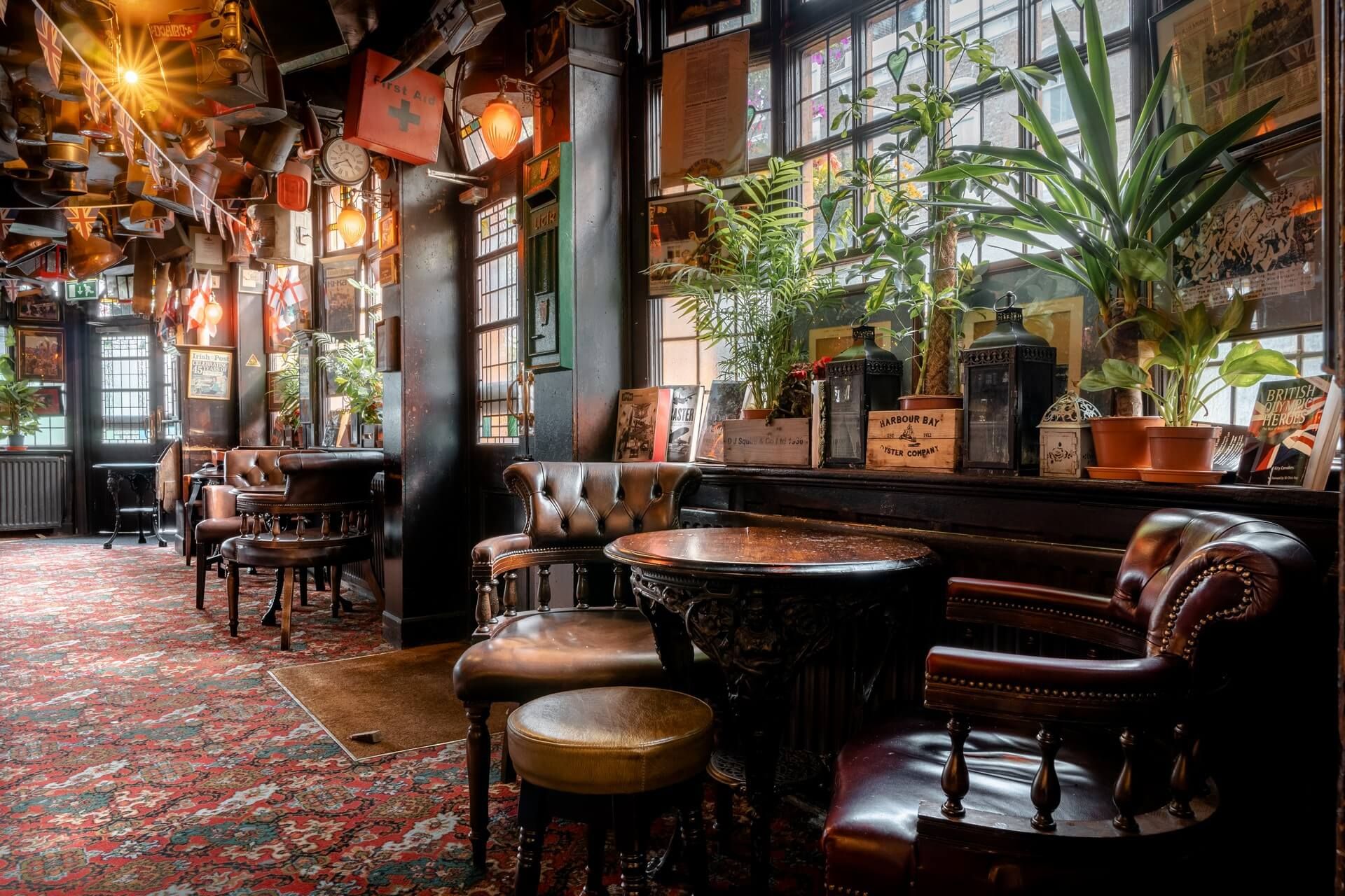 The Churchill Arms Kensington – Bars in Notting Hill