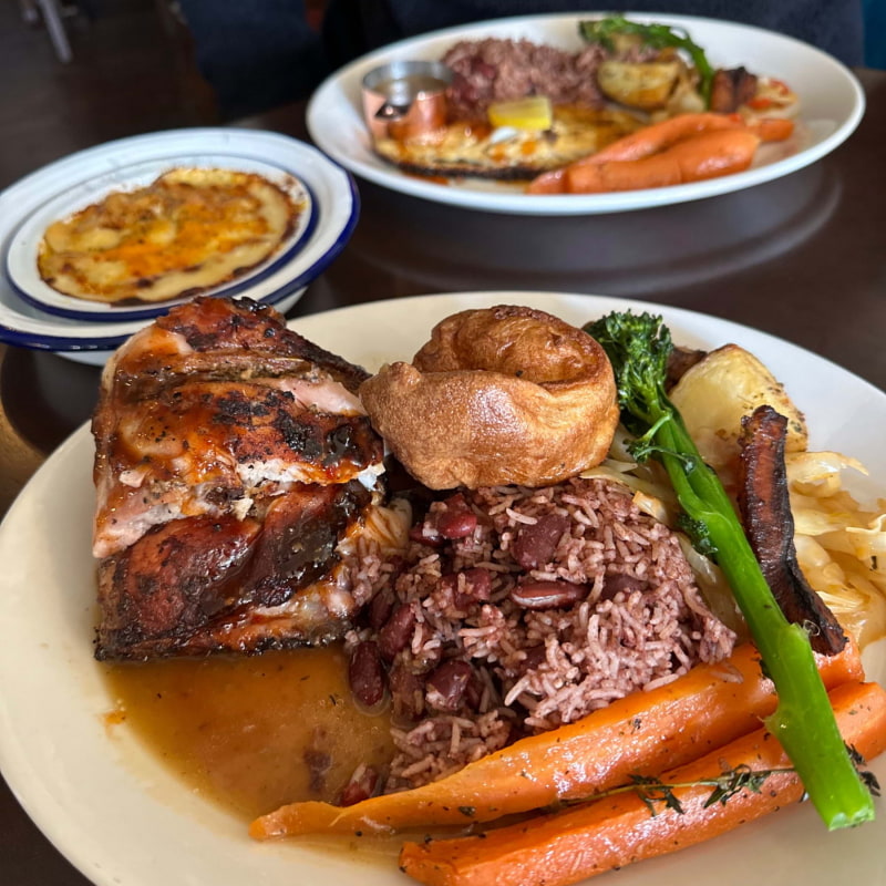 Sunday roast – Photo from The Tavern on the Hill by Daniel S. (22/01/2023)