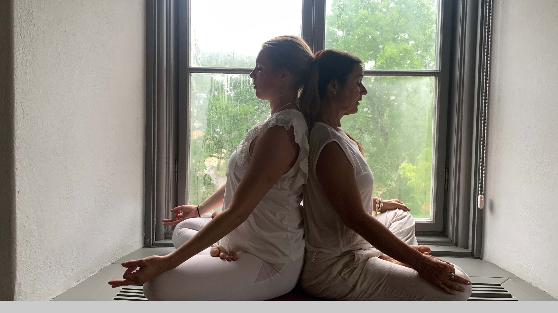 Meditation – Photo from Uppsala Yogaskola by Susanna G. (26/10/2022)