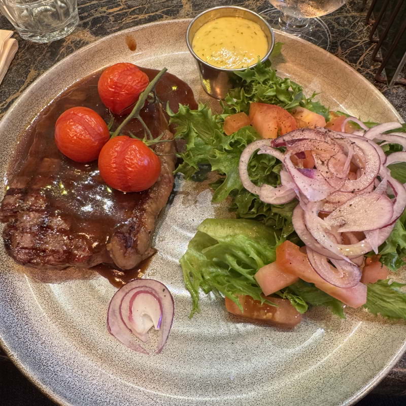 Photo from Harrys by Julia H. (03/11/2025)