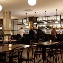 Vasas Bar och Matsal