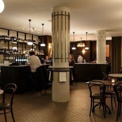 Vasas Bar och Matsal