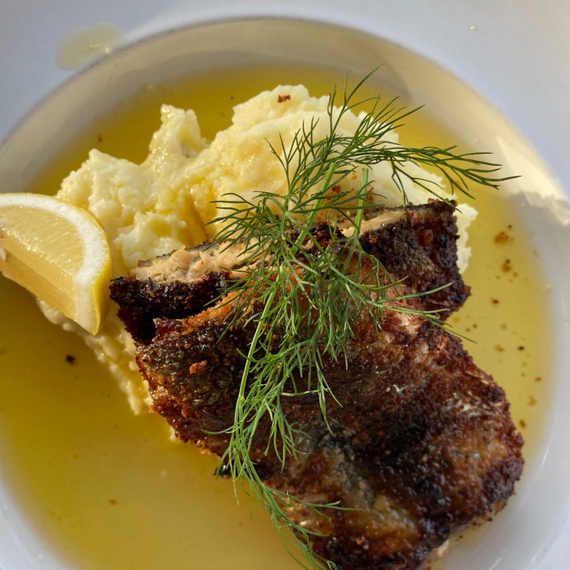 Fisk med smör och potatis  – Bild från Wäsby Golf Restaurang av Madiha S. (2022-01-19)