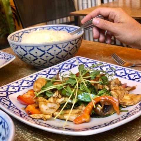 Kyckling med hot basil osv... – Photo from Waan Thai by Annelie V. (10/06/2019)