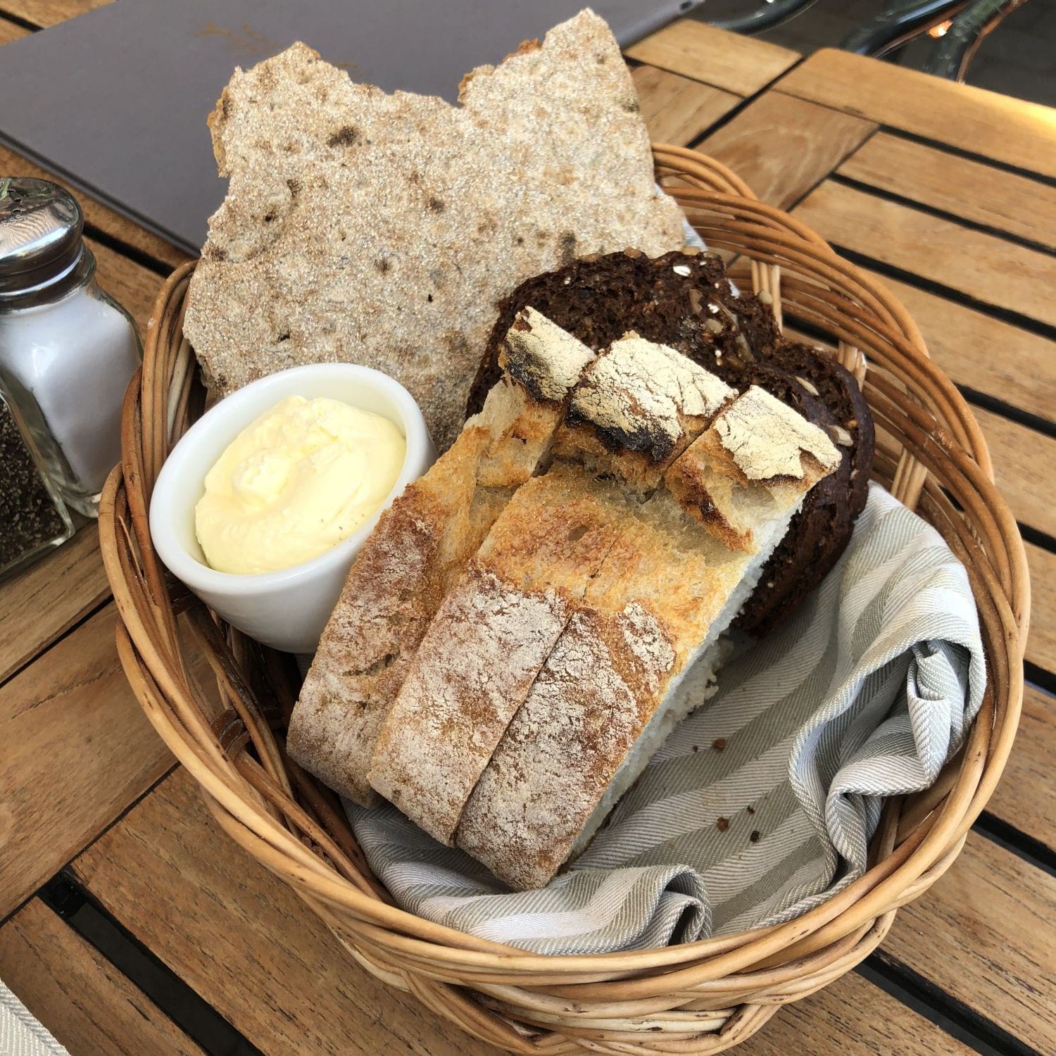 Bröd och smör – Bild från Wärdshuset Ulla Winbladh av Sophie E. (2018-10-17)