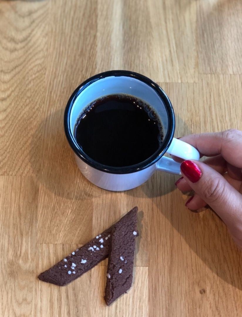 Kaffe och kaka ingår – Bild från Wine Mechanics Slakthuset av Agnes L. (2018-11-20)