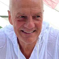Kjell J.