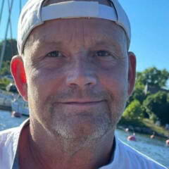 Nils S.